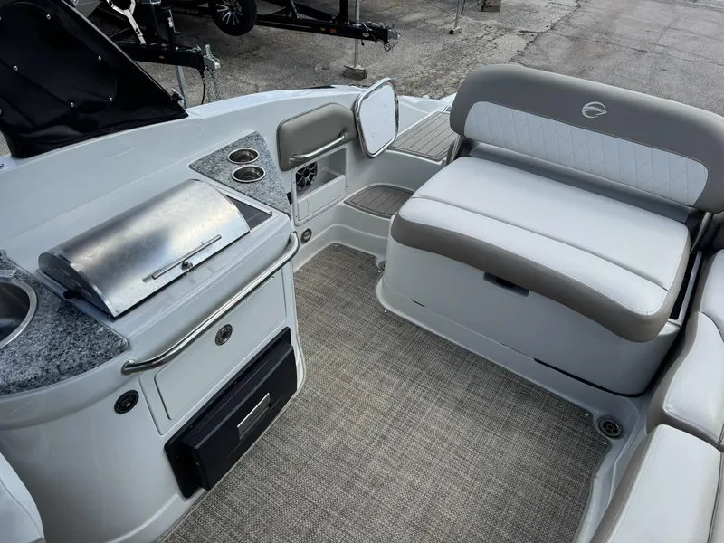 Slide: The Image of Crownline Boats 290 SS 2023 - 3