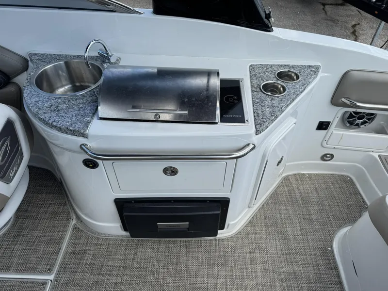 Slide: The Image of Crownline Boats 290 SS 2023 - 8