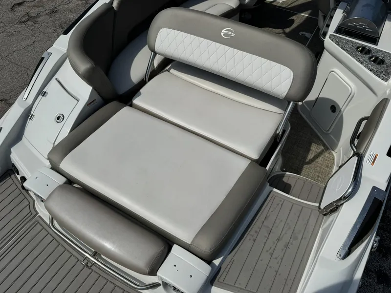 Slide: The Image of Crownline Boats 290 SS 2023 - 9