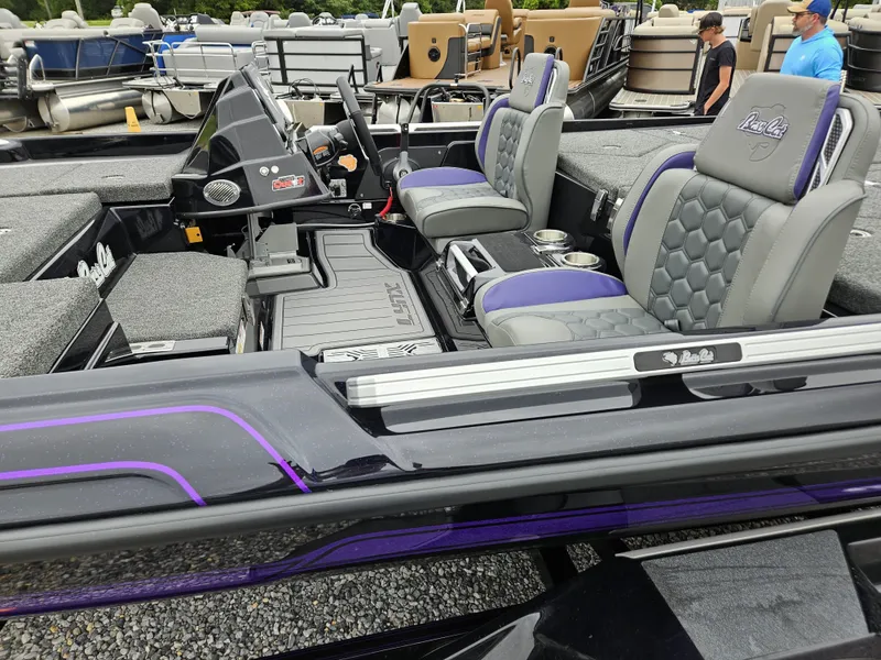 Slide: The Image of Bass Cat Lynx STS 2026 - 19