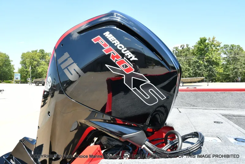 Slide: The Image of Tracker Pro Guide V-175 WT 2026 - 20