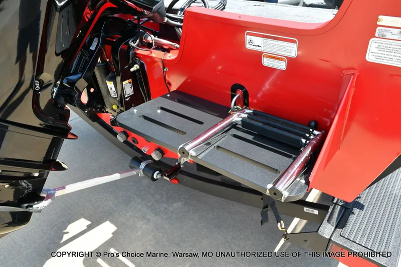 Slide: The Image of Tracker Pro Guide V-175 WT 2026 - 21