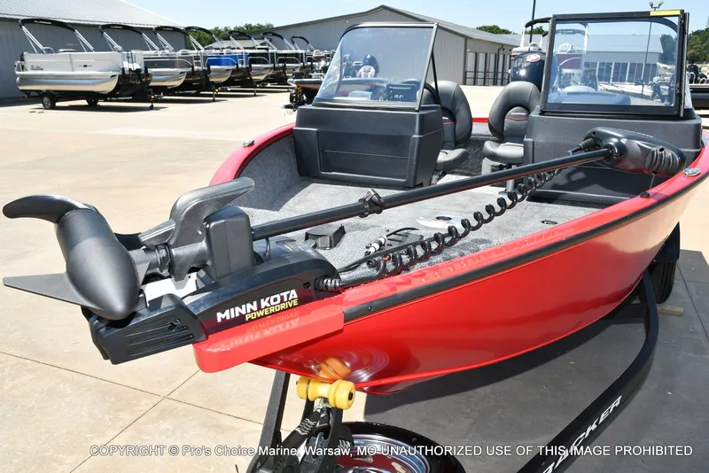 Slide: The Image of Tracker Pro Guide V-175 WT 2026 - 28