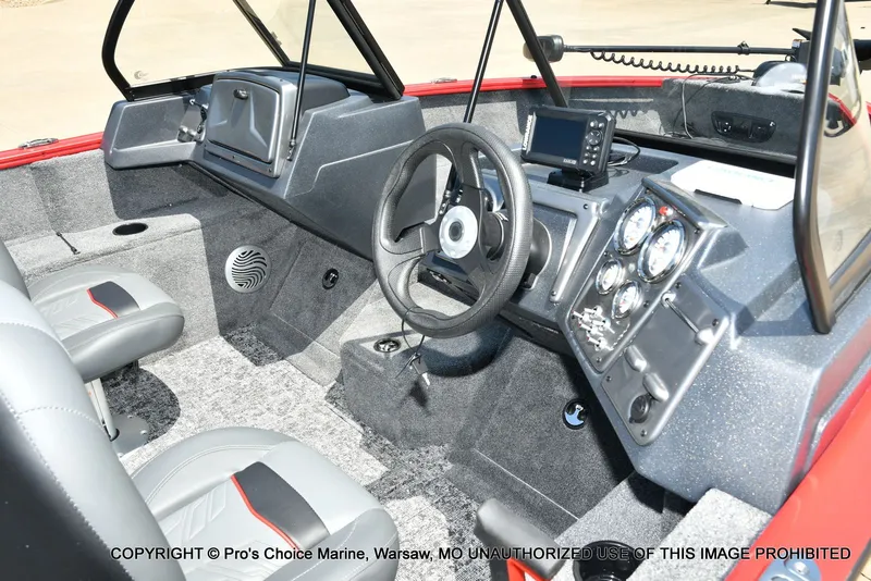 Slide: The Image of Tracker Pro Guide V-175 WT 2026 - 33