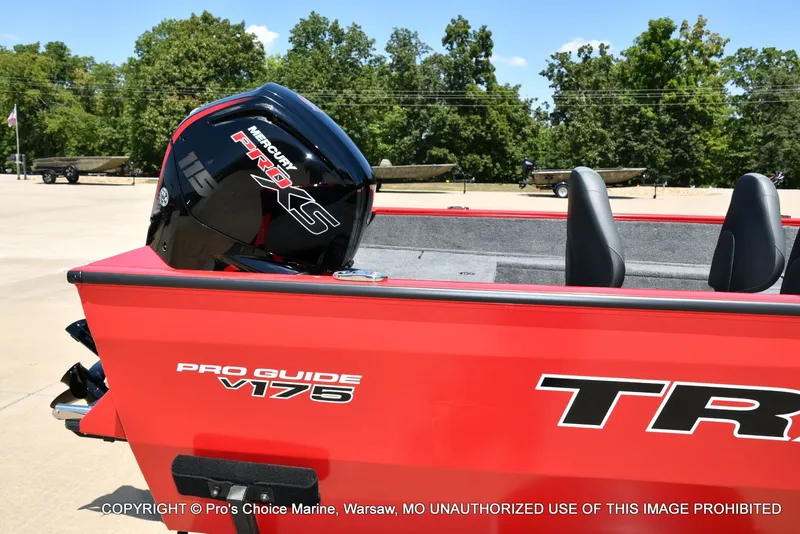 Slide: The Image of Tracker Pro Guide V-175 WT 2026 - 4