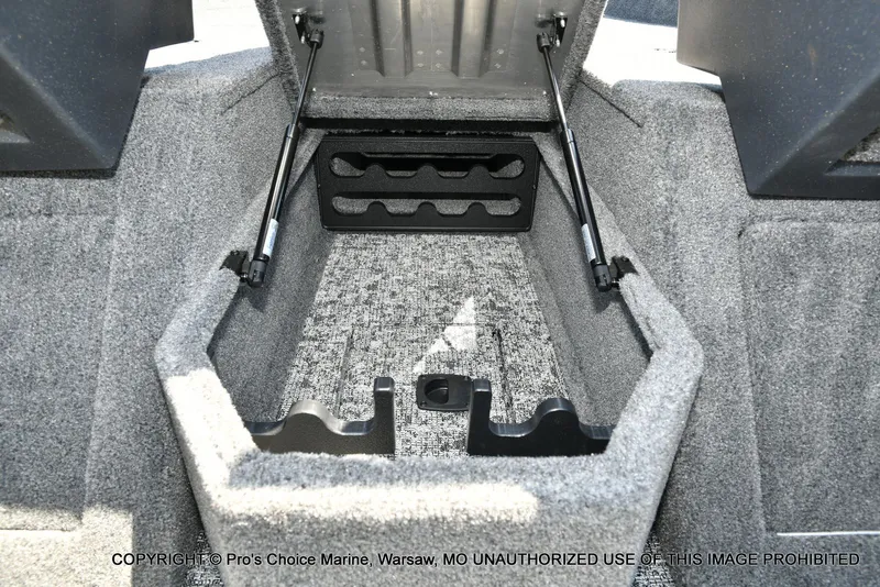 Slide: The Image of Tracker Pro Guide V-175 WT 2026 - 52