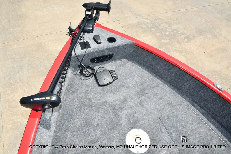 Slide: The Image of Tracker Pro Guide V-175 WT 2026 - 57