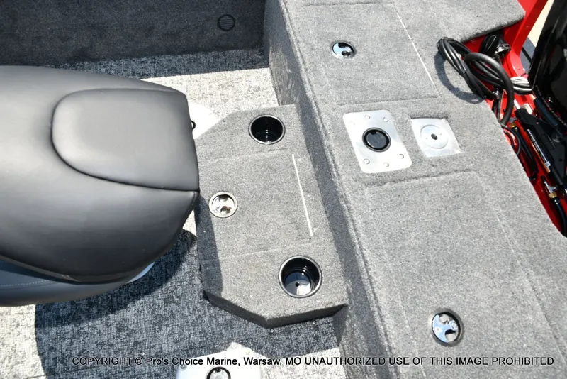 Slide: The Image of Tracker Pro Guide V-175 WT 2026 - 63