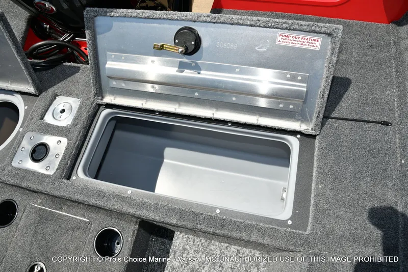 Slide: The Image of Tracker Pro Guide V-175 WT 2026 - 73