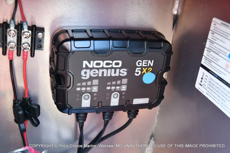 Slide: The Image of Tracker Pro Guide V-175 WT 2026 - 79