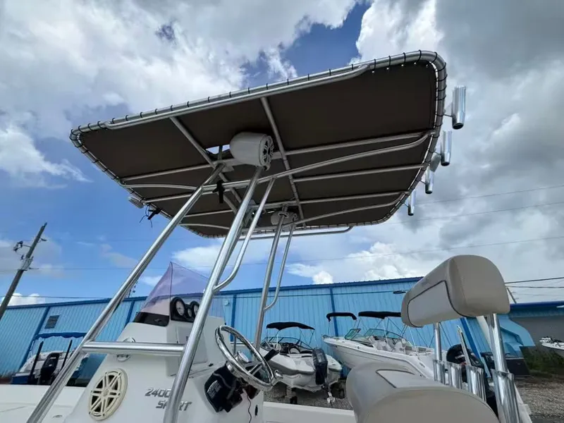 Slide: The Image of NauticStar 2400 Sport 2017 - 5