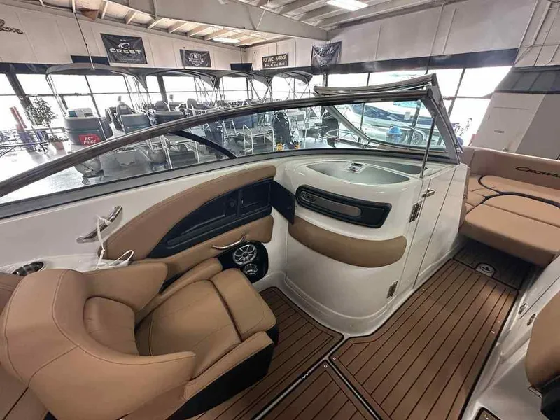 Slide: The Image of Crownline Boats Eclipse E255 2026 - 13