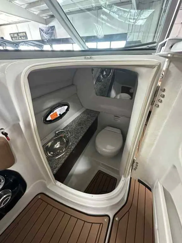 Slide: The Image of Crownline Boats Eclipse E255 2026 - 14