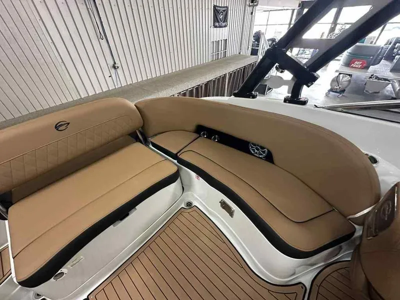 Slide: The Image of Crownline Boats Eclipse E255 2026 - 16