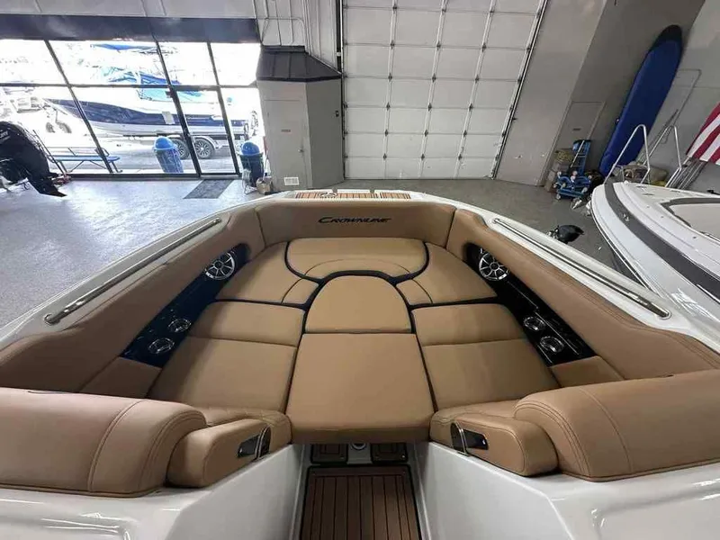 Slide: The Image of Crownline Boats Eclipse E255 2026 - 4