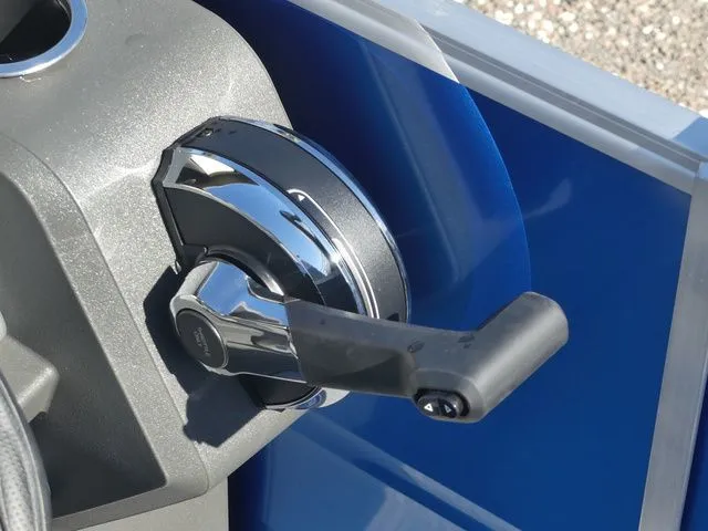 Slide: The Image of Sun Tracker Party Barge 18 DLX 2026 - 19