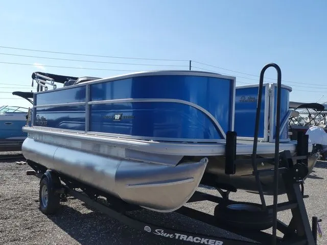 Slide: The Image of Sun Tracker Party Barge 18 DLX 2026 - 3