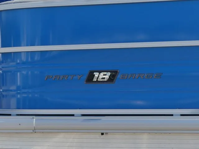 Slide: The Image of Sun Tracker Party Barge 18 DLX 2026 - 9