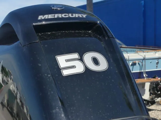 Slide: The Image of Tracker Bass Tracker Classic XL 2026 - 10