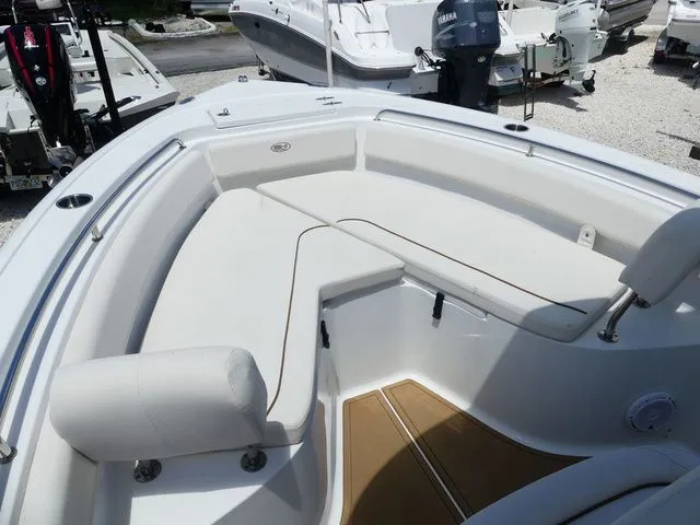 Slide: The Image of Sea Hunt Ultra 239 SE 2021 - 10