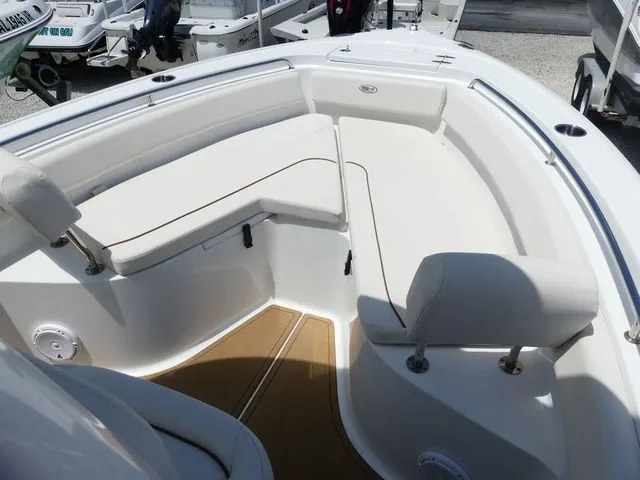 Slide: The Image of Sea Hunt Ultra 239 SE 2021 - 11