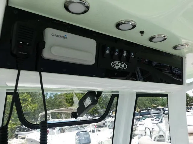 Slide: The Image of Sea Hunt Ultra 239 SE 2021 - 9