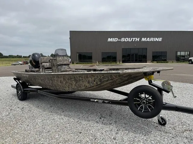 Slide: The Image of War Eagle 961 Blackhawk 2026 - 3