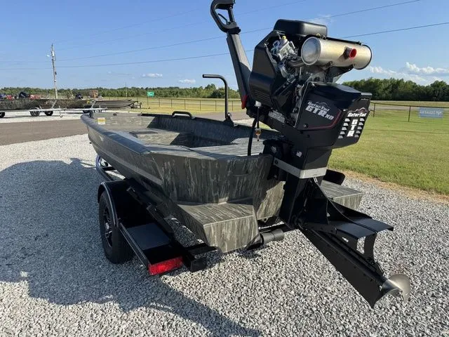 Slide: The Image of War Eagle 750 Gladiator 2026 - 3