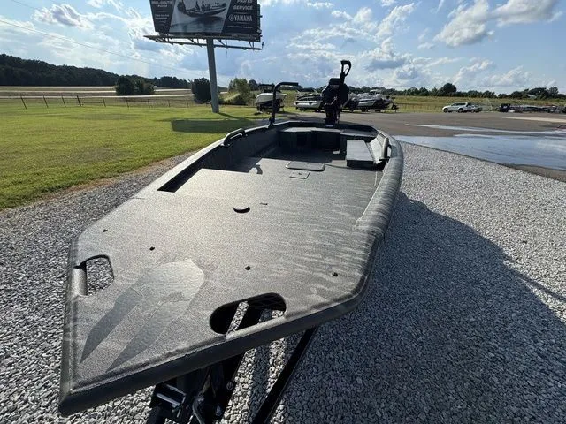 Slide: The Image of War Eagle 750 Gladiator 2026 - 7