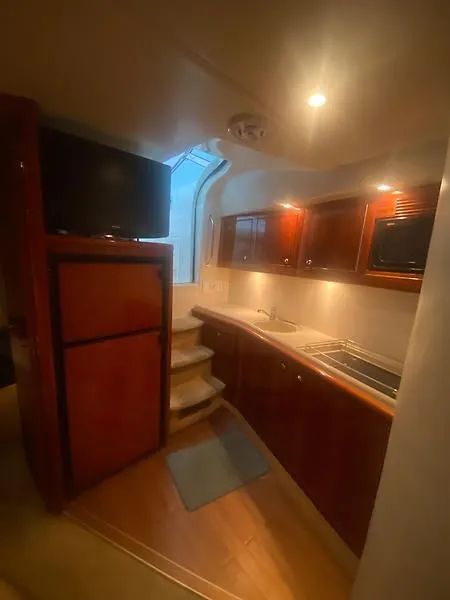 Slide: The Image of Riviera 47 EXCALIBUR 2004 - 18