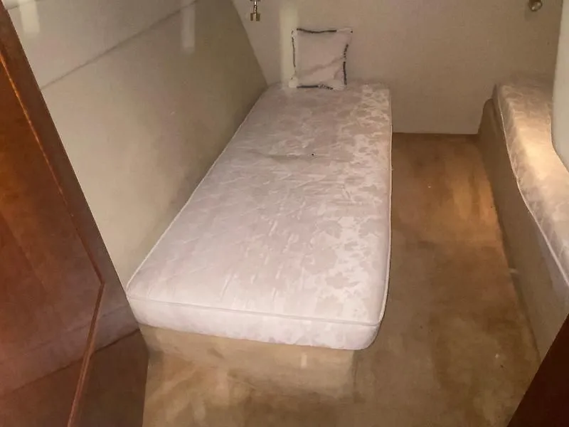 Slide: The Image of Riviera 47 EXCALIBUR 2004 - 19