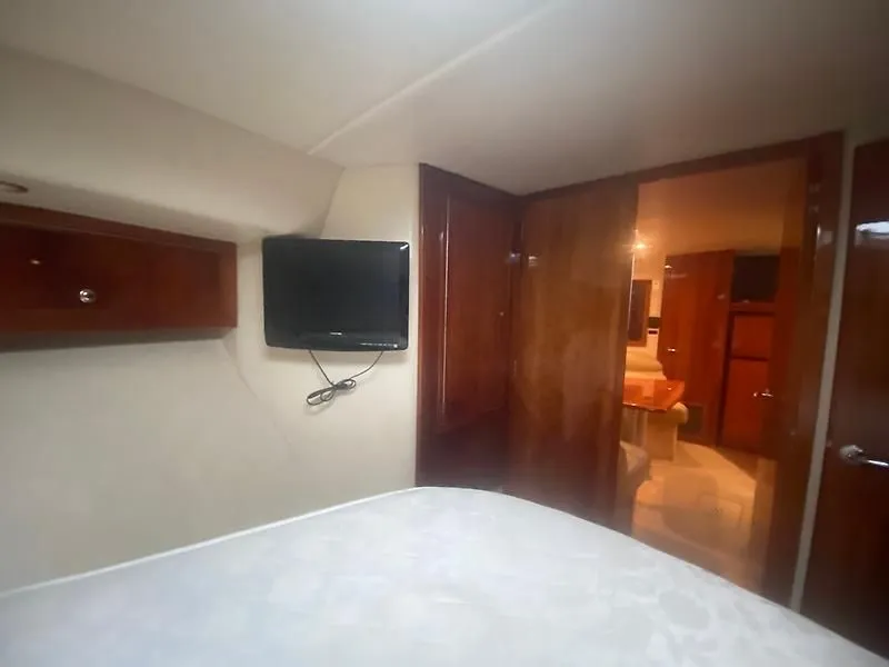 Slide: The Image of Riviera 47 EXCALIBUR 2004 - 24