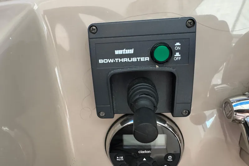 Slide: The Image of Bow thruster control panel on 2004 Sea Ray 390 Motor Yacht. - 20
