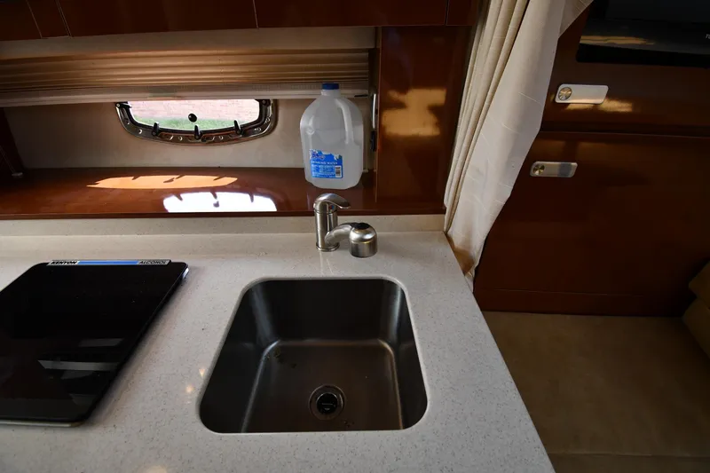 Slide: The Image of Sea Ray Sundancer 310 2011 - 50