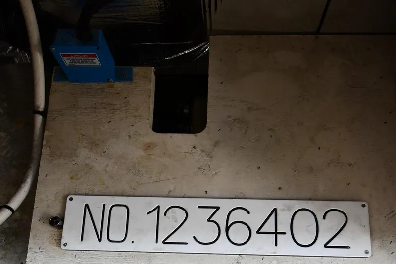 Slide: The Image of Sea Ray Sundancer 310 2011 - 65