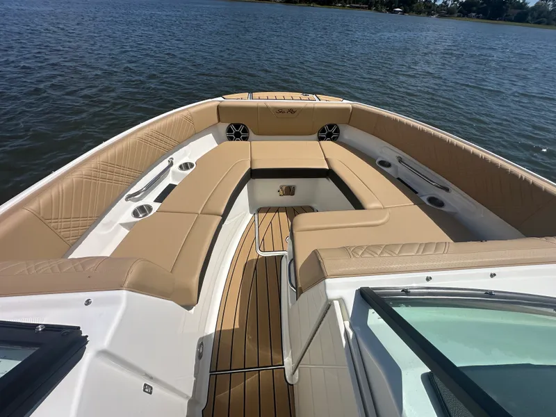 Slide: The Image of Sea Ray SDX 250 Outboard 2026 - 12