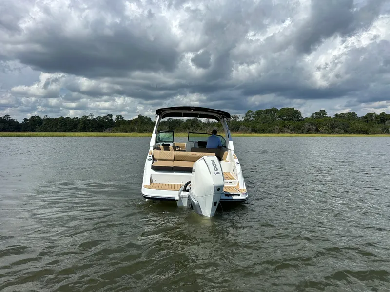 Slide: The Image of Sea Ray SDX 250 Outboard 2026 - 8