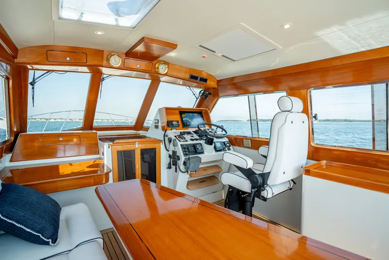 Slide: The Image of Little Harbor WhisperJet 44 2000 - 11