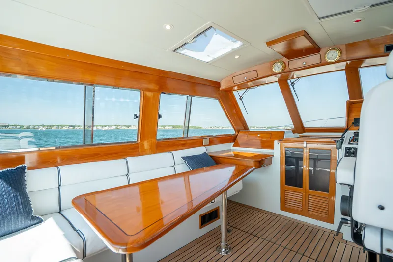 Slide: The Image of Little Harbor WhisperJet 44 2000 - 13