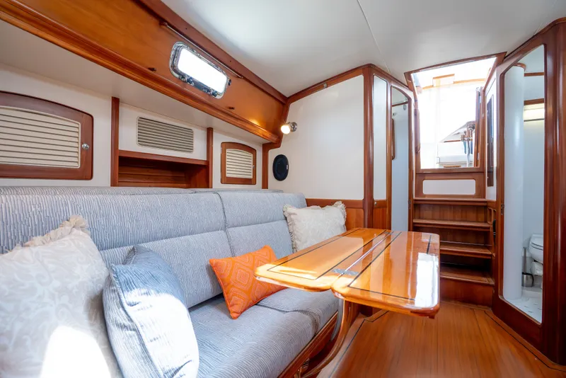 Slide: The Image of Little Harbor WhisperJet 44 2000 - 19