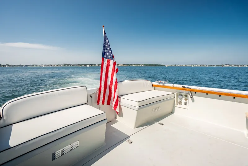 Slide: The Image of Little Harbor WhisperJet 44 2000 - 25