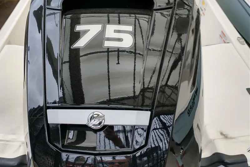 Slide: The Image of 2026 Mako Pro Skiff 17 CC outboard motor with 75 horsepower. - 4