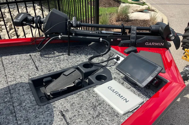 Slide: The Image of 2026 Tracker Pro Team 190 boat with Garmin electronics and trolling motor on deck. - 5