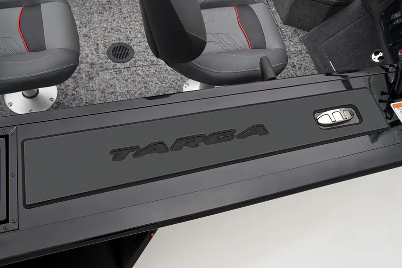 Slide: The Image of Tracker Targa V-18 WT 2026 - 50