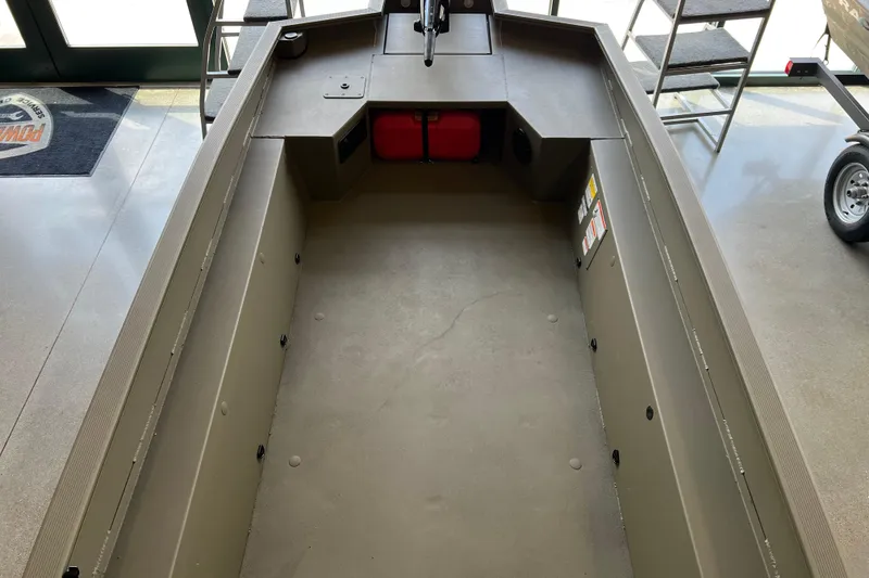 Slide: The Image of 2026 Tracker Grizzly 1650 T Prairie Wings Edition boat with Mercury 60 engine. - 3