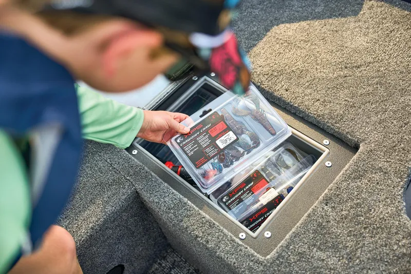 Slide: The Image of Tracker Pro Guide V-16 SC 2026 - 72