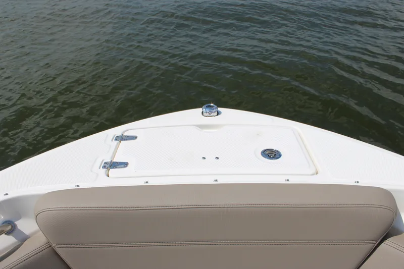 Slide: The Image of Boston Whaler 210 Vantage 2026 - 37