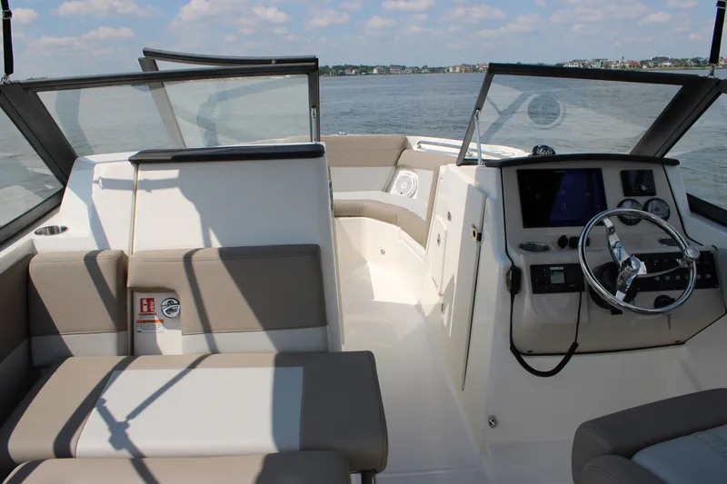 Slide: The Image of Boston Whaler 210 Vantage 2026 - 57