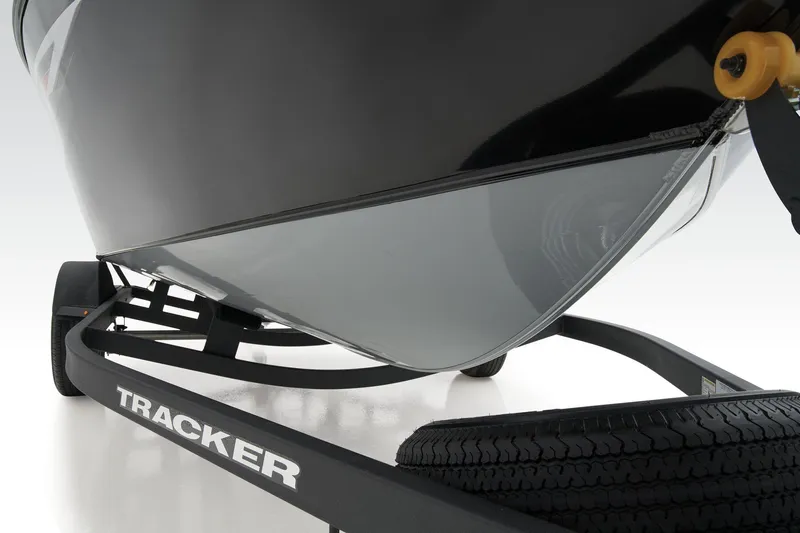 Slide: The Image of Tracker Pro Guide V-175 WT 2026 - 20