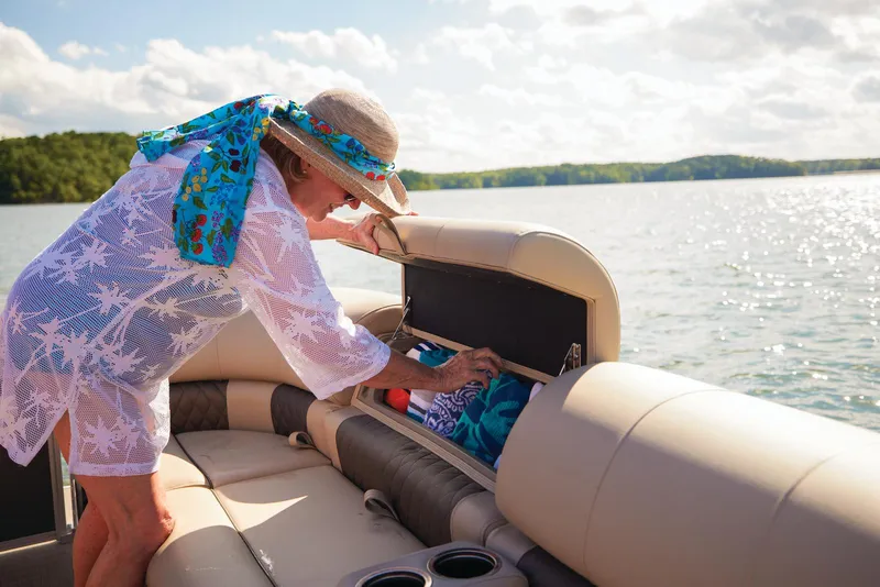 Slide: The Image of Sun Tracker Party Barge 24 DLX 2025 - 55